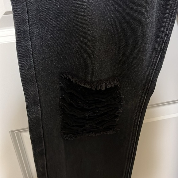 HOLLY ASYMMETRIC RIPPED LEG JEANS BLACK DENIM
 US 4 - Picture 7 of 8